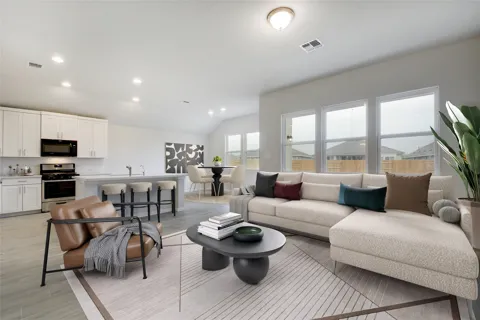 134 Edgewater Trail
