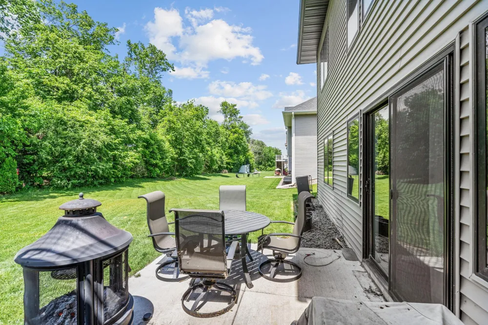 702 Eastland Avenue SE New Prague, MN 56071