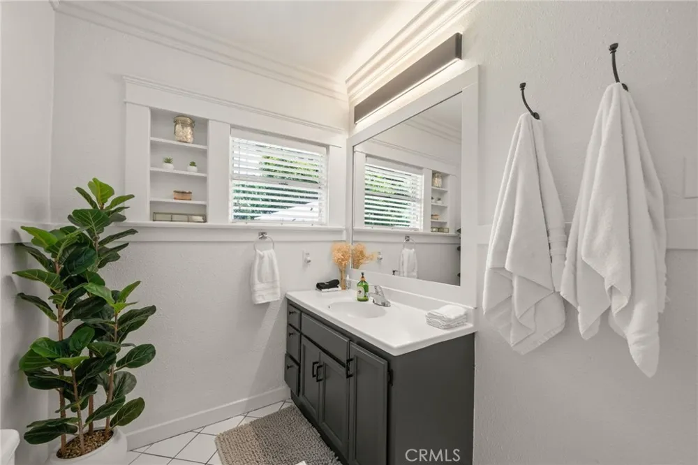 1014 Magnolia Long Beach, CA 90813