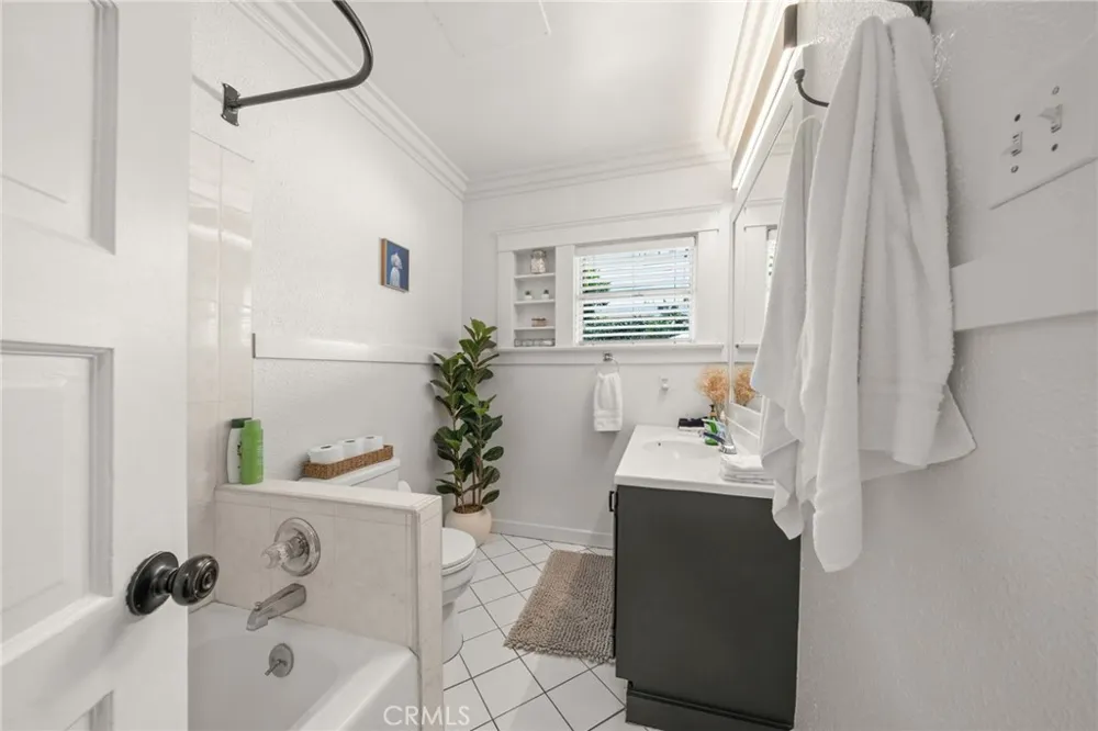 1014 Magnolia Long Beach, CA 90813