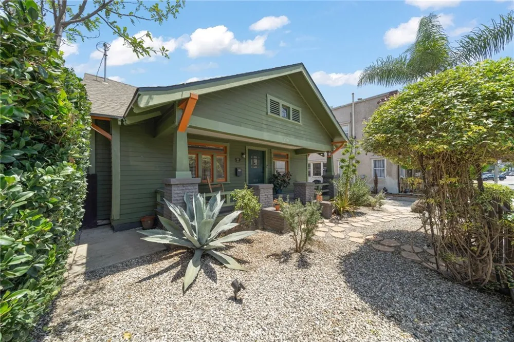 1014 Magnolia Long Beach, CA 90813