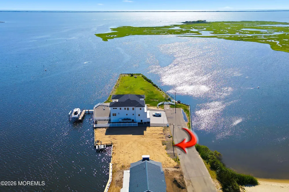 936 Meadowlark Drive Lanoka Harbor, NJ 08734