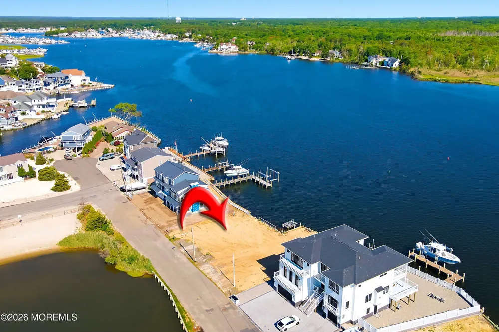 936 Meadowlark Drive Lanoka Harbor, NJ 08734