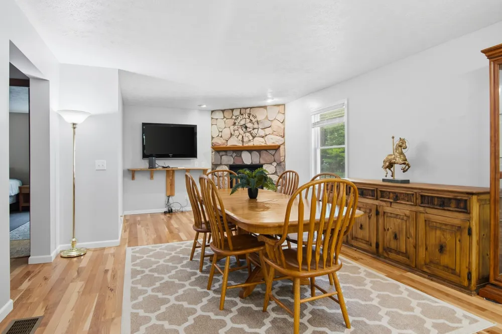 7488 Traverse Road Colfax Township, MI 49683