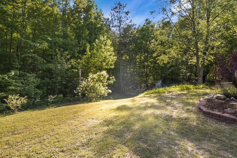 7488 Traverse Road Colfax Township, MI 49683
