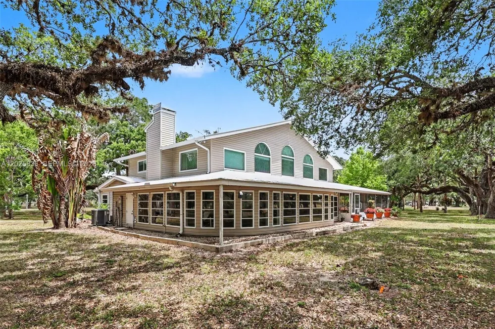 3079 Frontier Cir Other City - In The State Of Florida, FL 33935