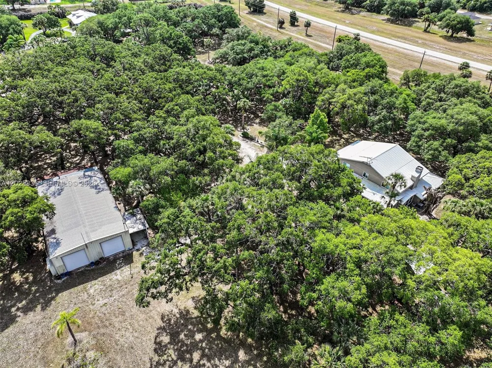 3079 Frontier Cir Other City - In The State Of Florida, FL 33935