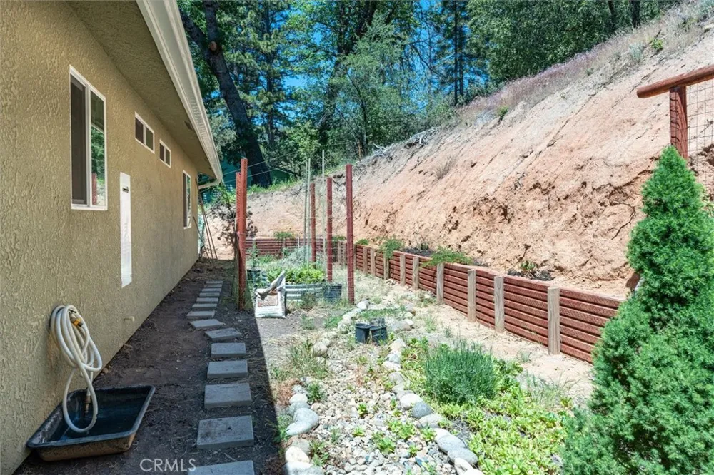 43263 E Sugar Pine Dr Oakhurst, CA 93644