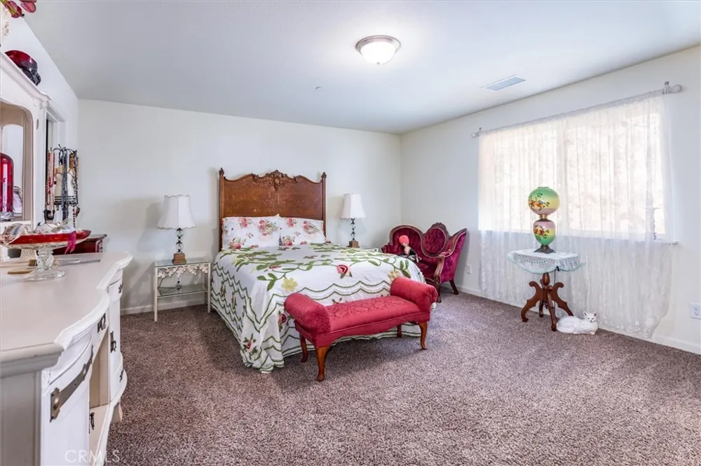 43263 E Sugar Pine Dr Oakhurst, CA 93644