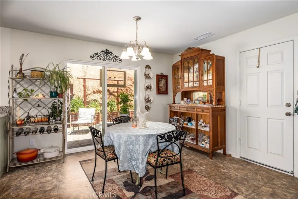 43263 E Sugar Pine Dr Oakhurst, CA 93644