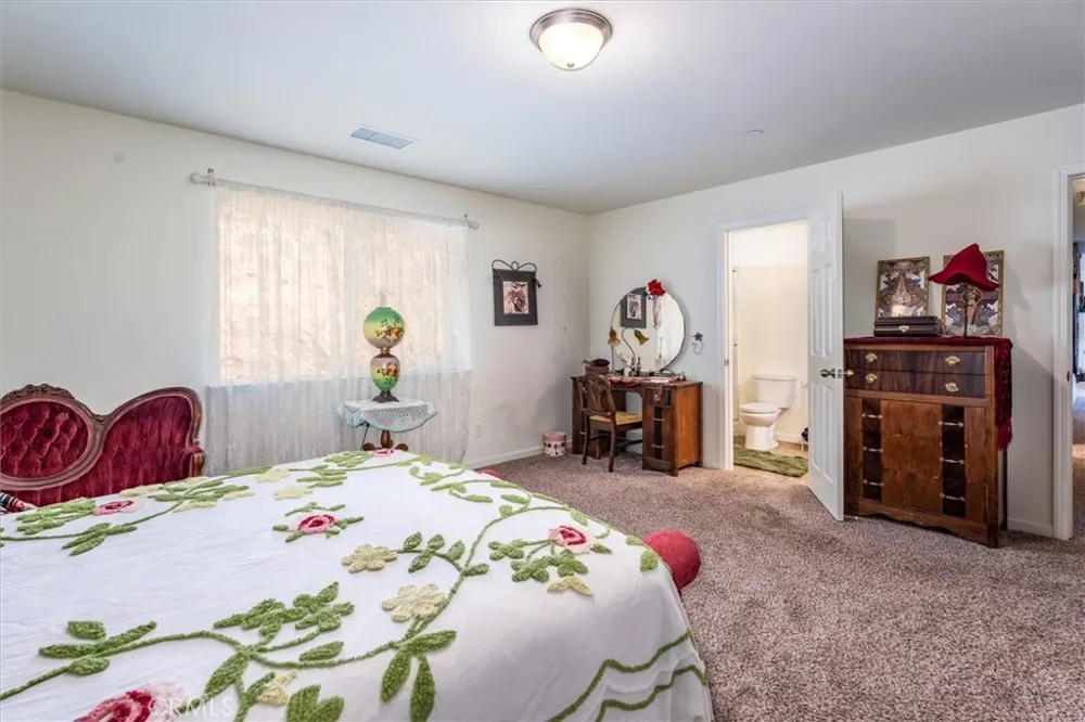43263 E Sugar Pine Dr Oakhurst, CA 93644