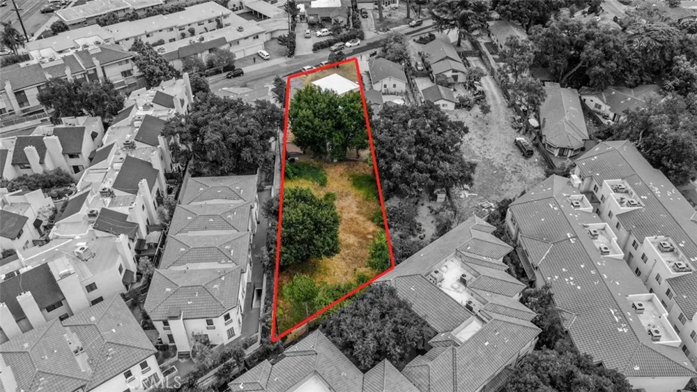 4033 Liberty Avenue La Crescenta, CA 91214