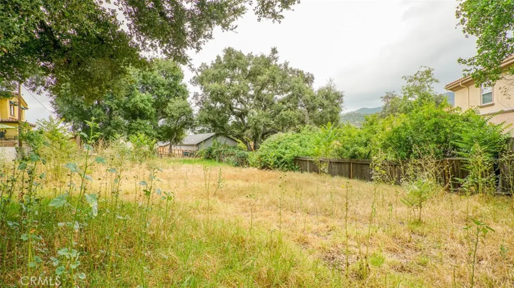 4033 Liberty Avenue La Crescenta, CA 91214