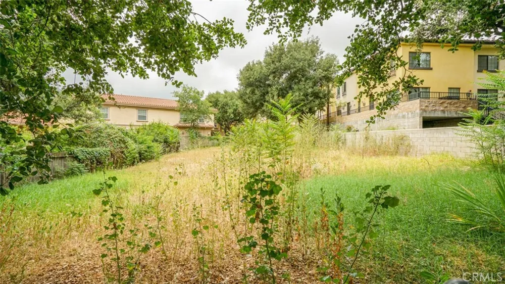 4033 Liberty Avenue La Crescenta, CA 91214