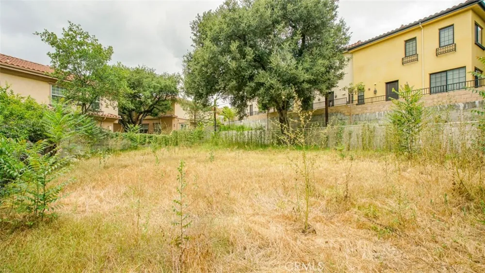 4033 Liberty Avenue La Crescenta, CA 91214