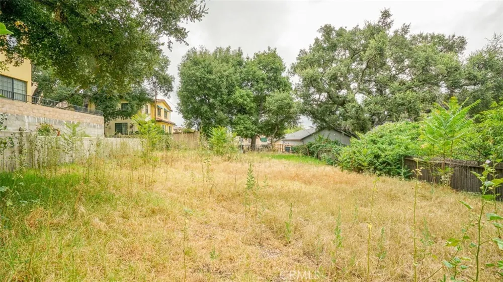 4033 Liberty Avenue La Crescenta, CA 91214