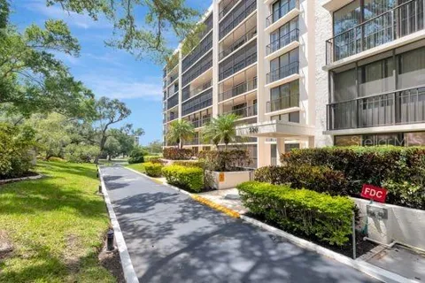 220 BELLEVIEW BOULEVARD #203