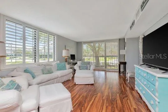 220 BELLEVIEW BOULEVARD #203 Belleair, FL 33756