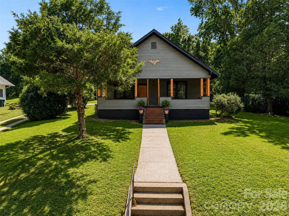 32 Pinecrest Avenue Great Falls, SC 29055