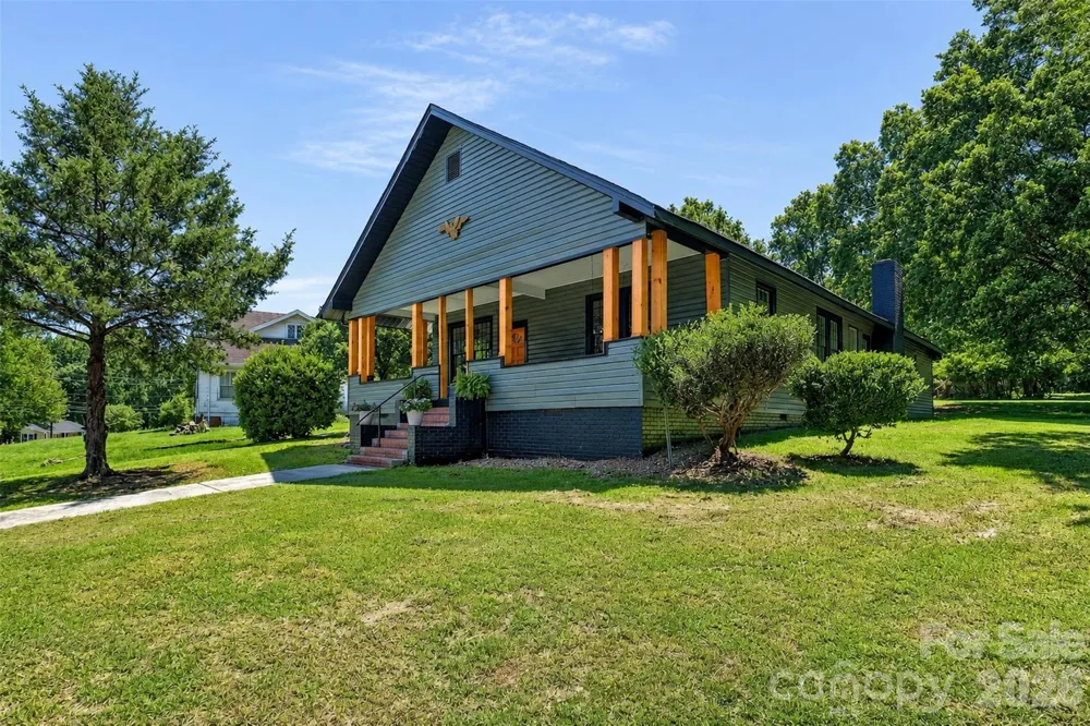 32 Pinecrest Avenue Great Falls, SC 29055