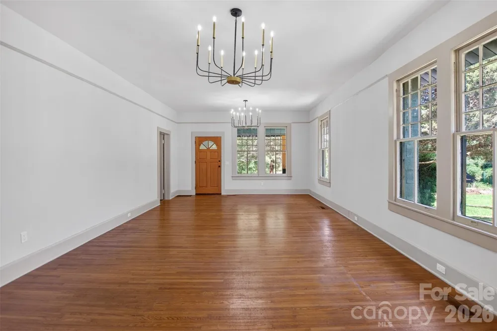 32 Pinecrest Avenue Great Falls, SC 29055