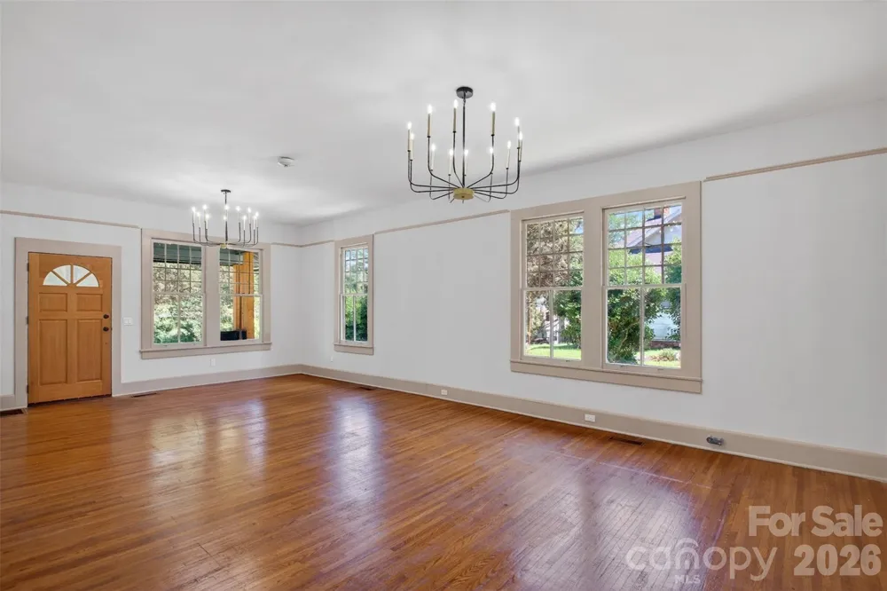 32 Pinecrest Avenue Great Falls, SC 29055