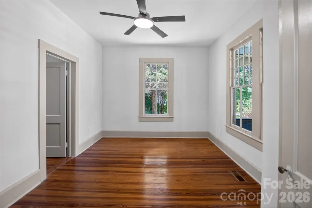 32 Pinecrest Avenue Great Falls, SC 29055