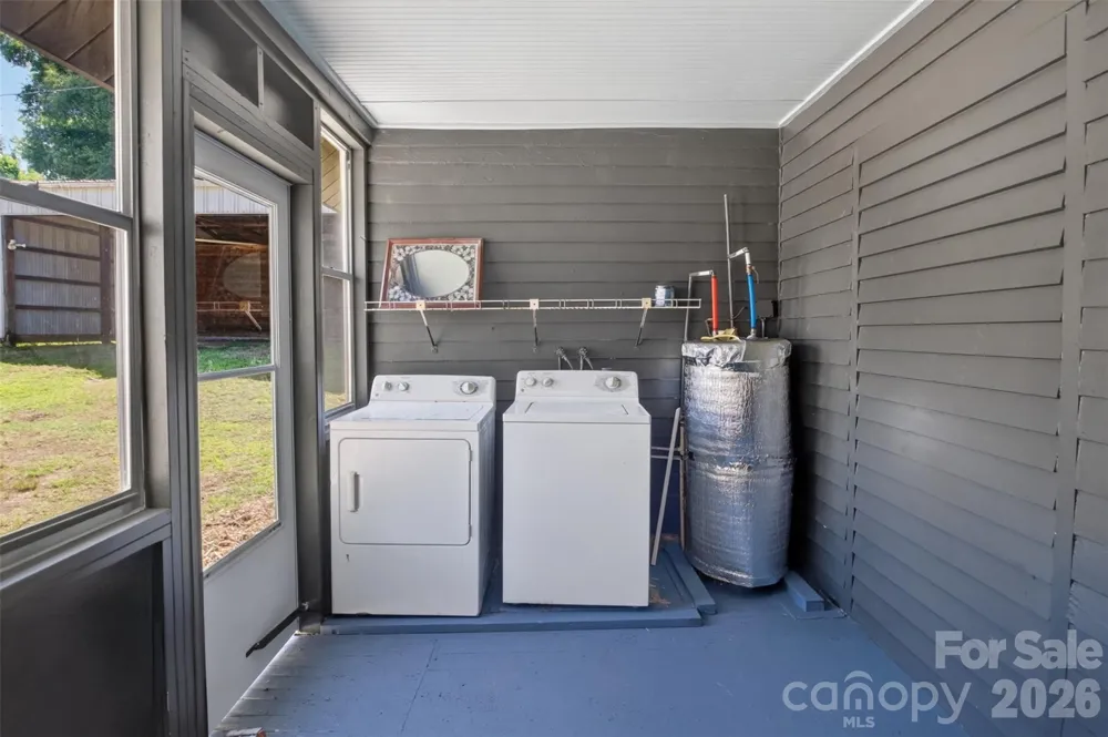 32 Pinecrest Avenue Great Falls, SC 29055
