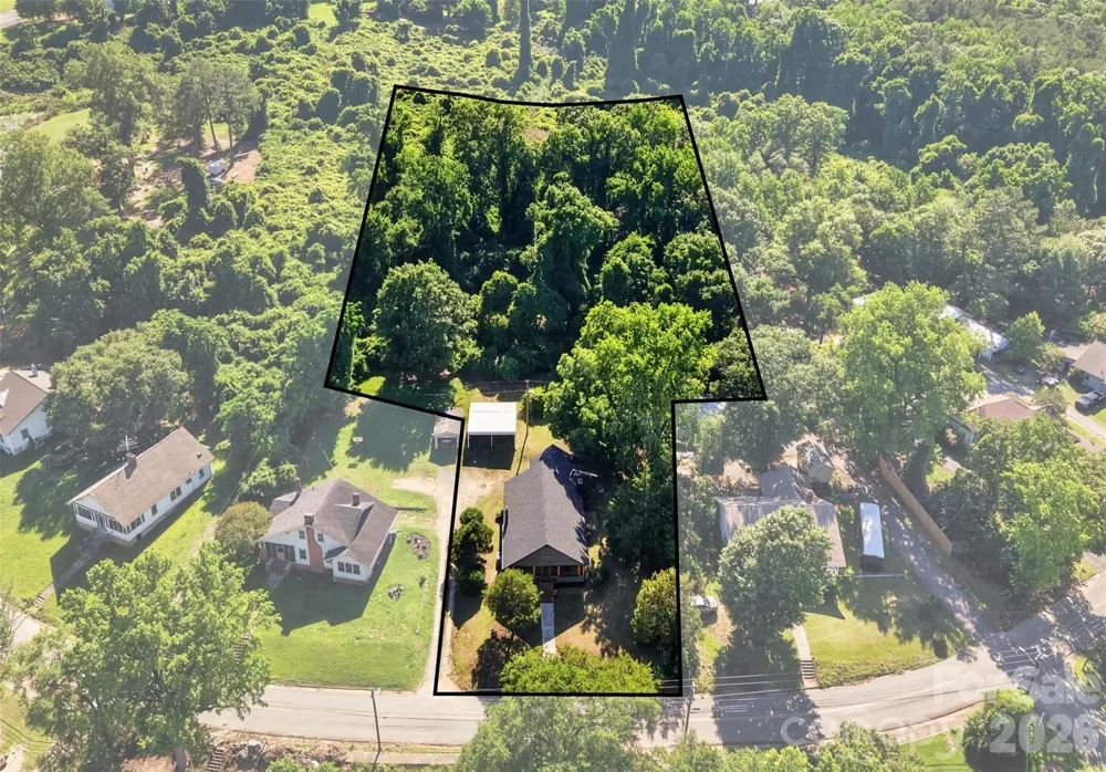 32 Pinecrest Avenue Great Falls, SC 29055