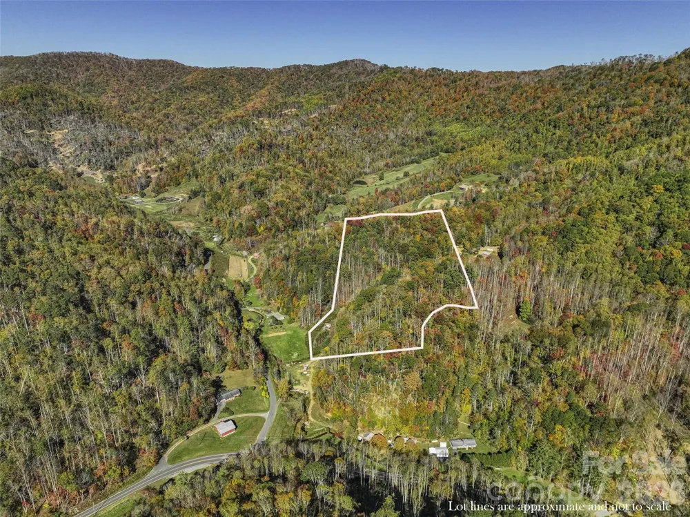 44 Toms Creek Road Bakersville, NC 28705
