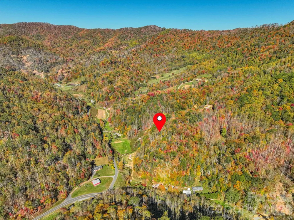 44 Toms Creek Road Bakersville, NC 28705