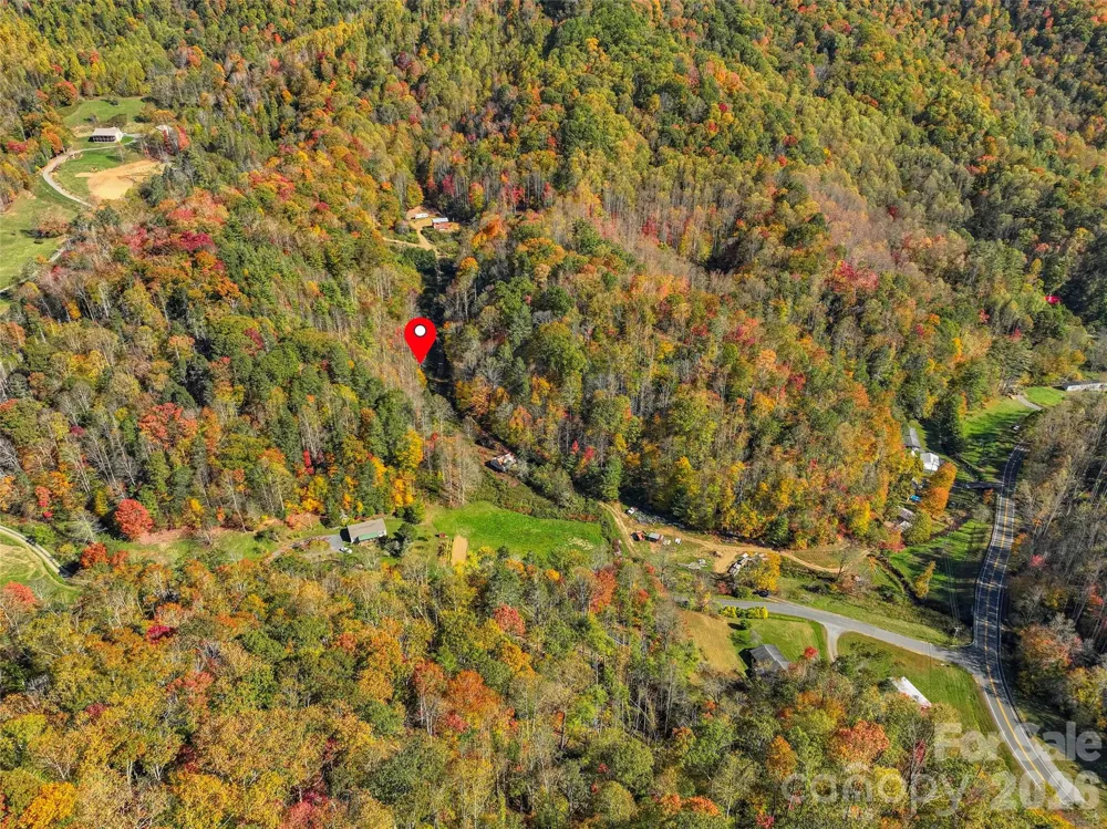 44 Toms Creek Road Bakersville, NC 28705