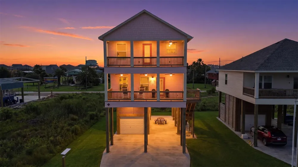124 Jewel Drive Bolivar Peninsula, TX 77650
