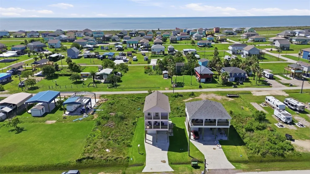 124 Jewel Drive Bolivar Peninsula, TX 77650