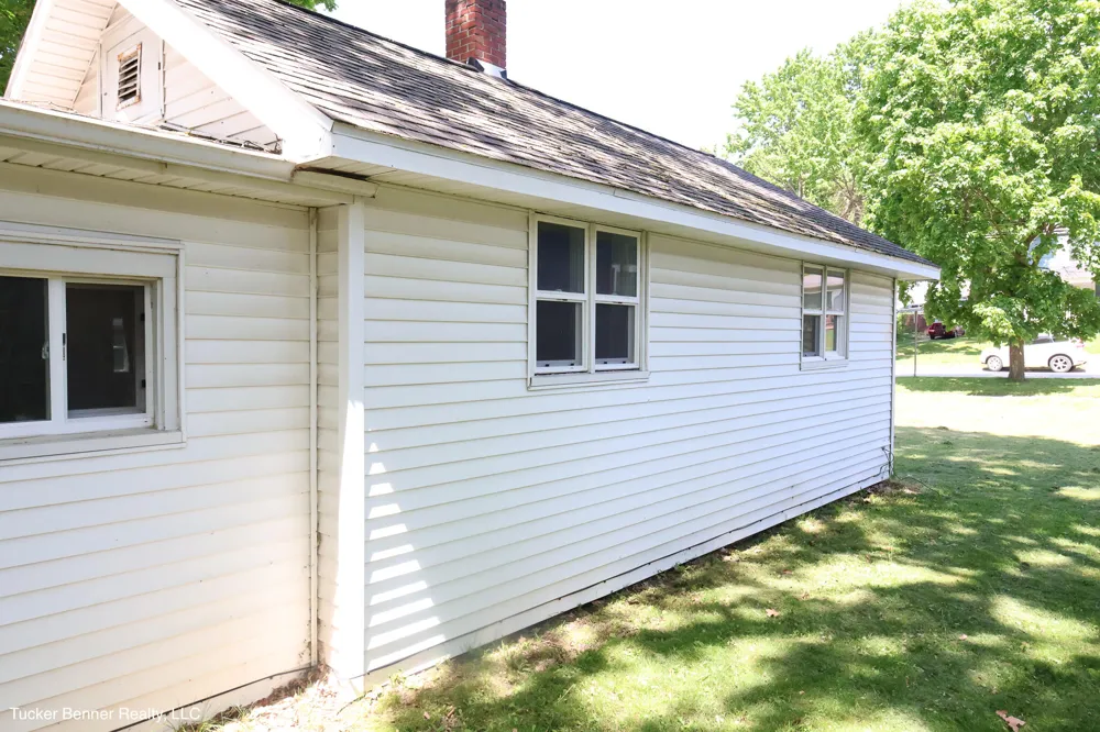 124 W Sheridan Street Fremont City, MI 49412