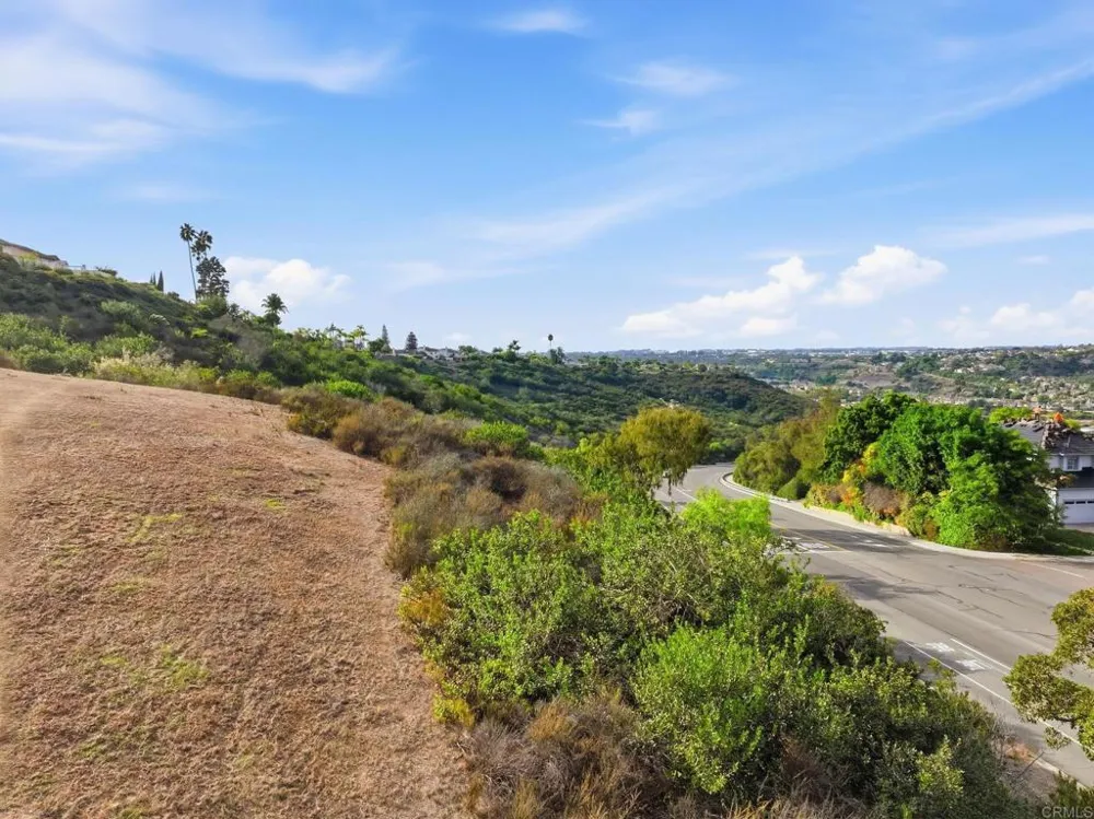 6515 El Fuerte Street Carlsbad, CA 92009