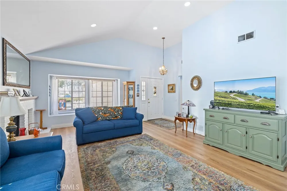 21092 Cedar Lane Mission Viejo, CA 92691