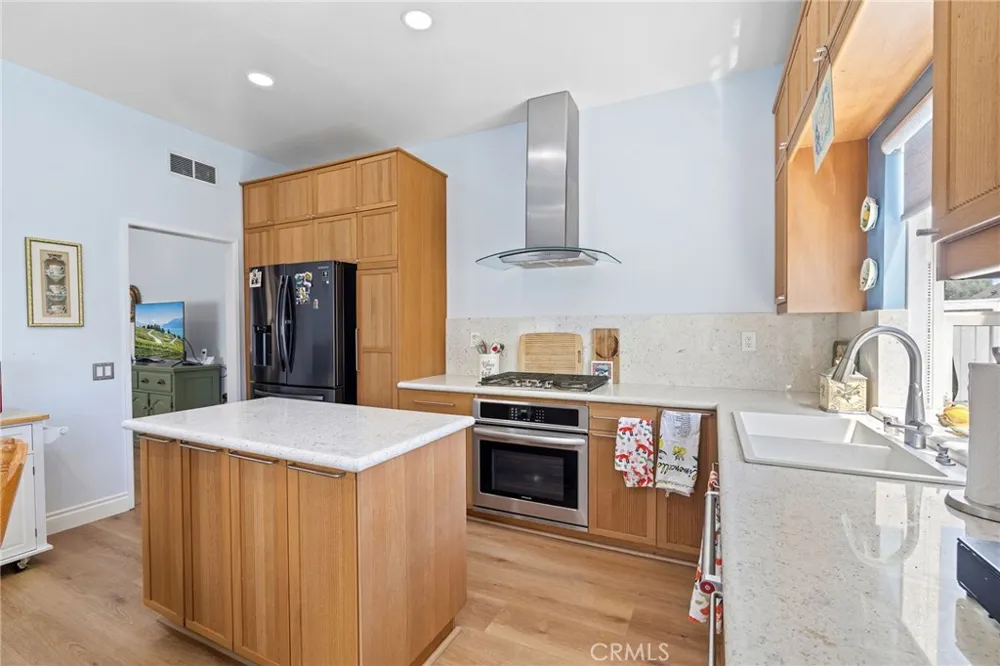 21092 Cedar Lane Mission Viejo, CA 92691