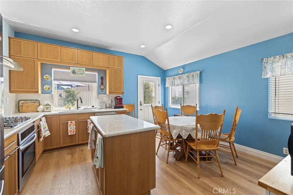 21092 Cedar Lane Mission Viejo, CA 92691