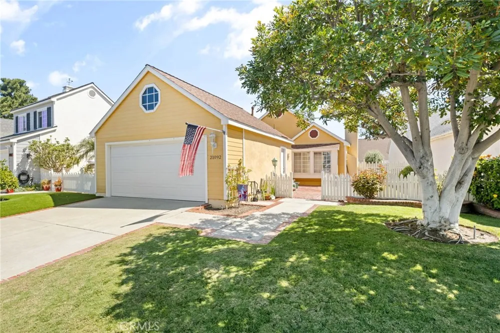 21092 Cedar Lane Mission Viejo, CA 92691