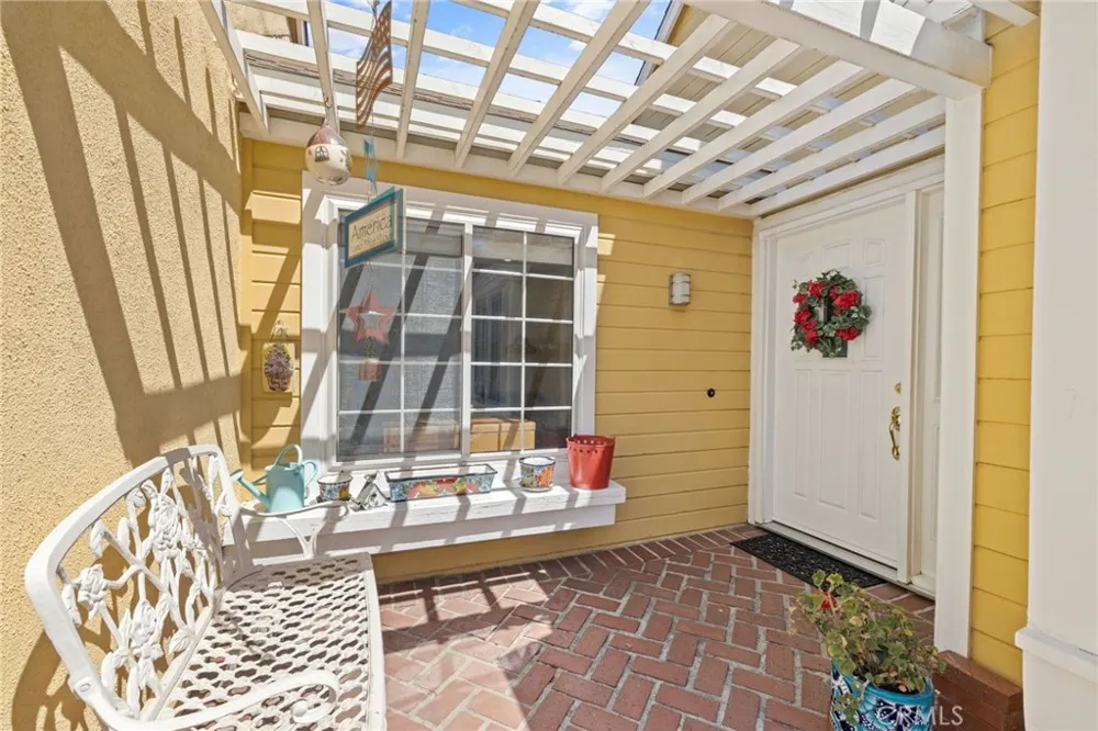 21092 Cedar Lane Mission Viejo, CA 92691