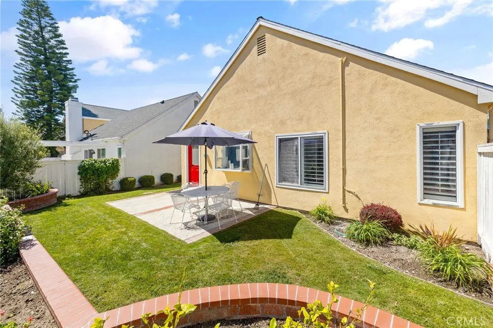21092 Cedar Lane Mission Viejo, CA 92691