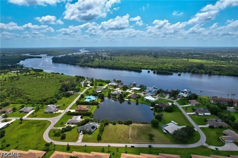 Waters Edge Circle North Fort Myers, FL 33917