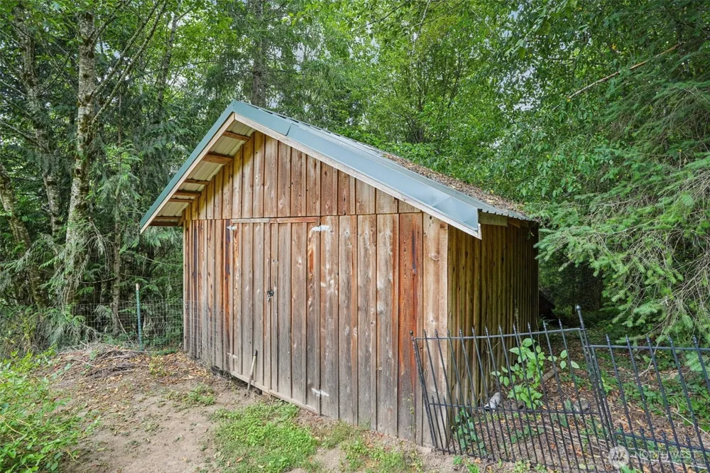 14900 NE Critter Hill Drive Amboy, WA 98601