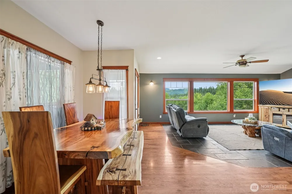 14900 NE Critter Hill Drive Amboy, WA 98601