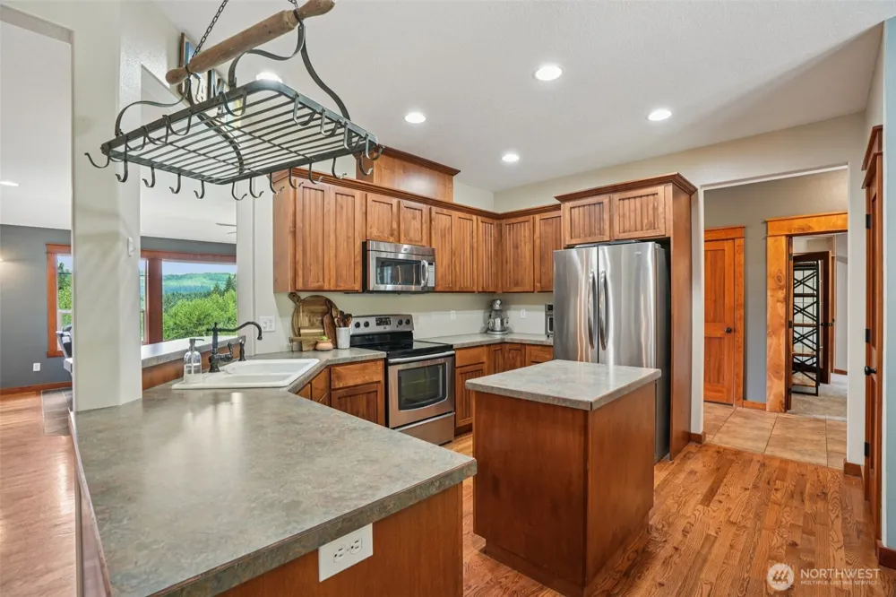 14900 NE Critter Hill Drive Amboy, WA 98601