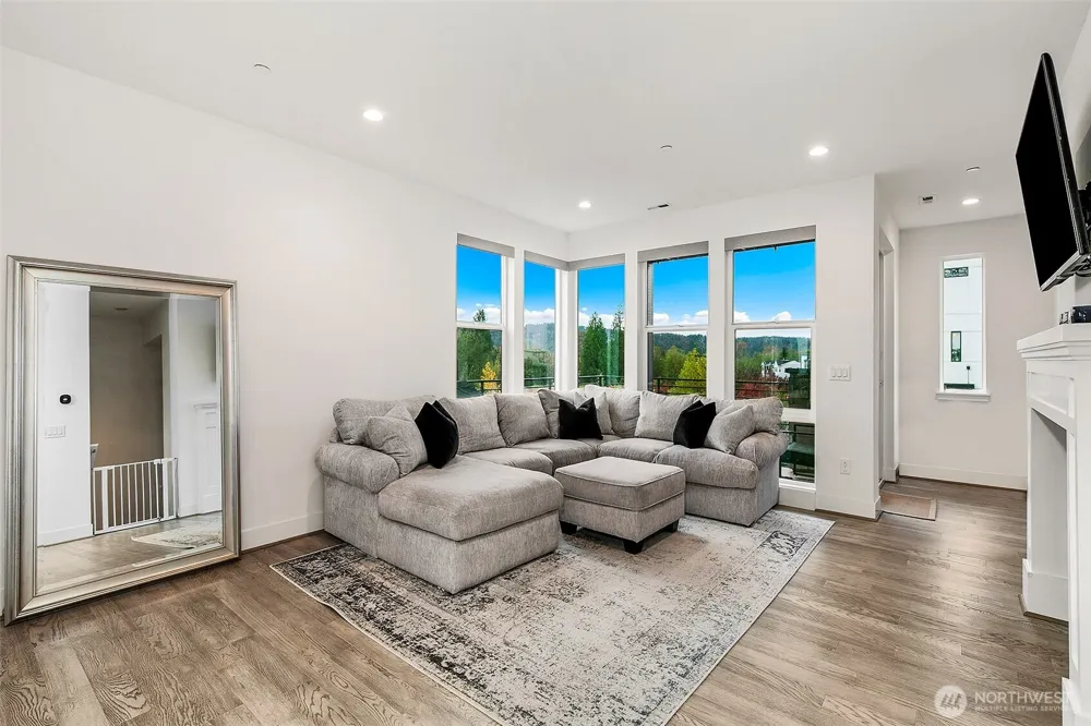 14002 3rd Avenue NE #105 Duvall, WA 98019