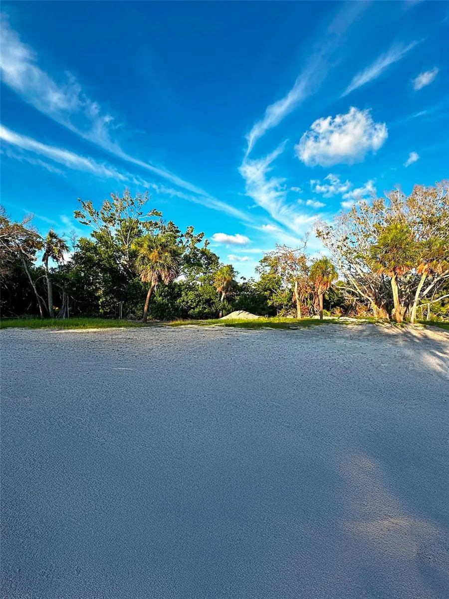 7825 SANDERLING ROAD Sarasota, FL 34242