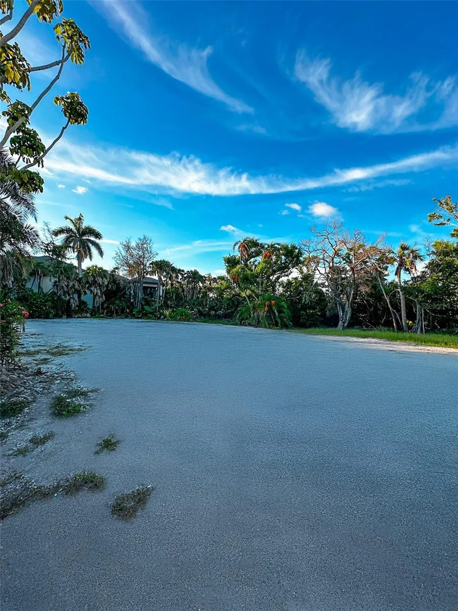 7825 SANDERLING ROAD Sarasota, FL 34242