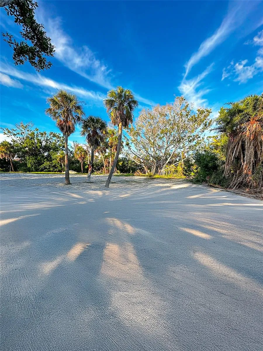 7825 SANDERLING ROAD Sarasota, FL 34242